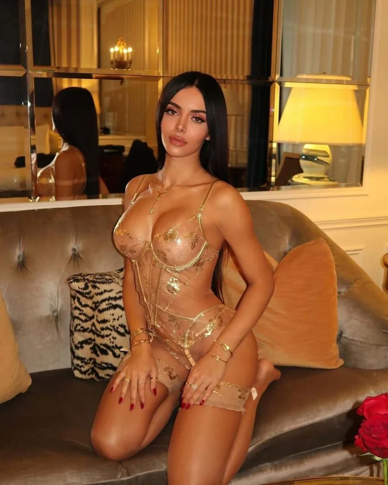 Russian Escorts in Mangolpuri